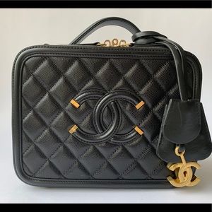 Chanel CC Filigree Vanity Case Medium Black